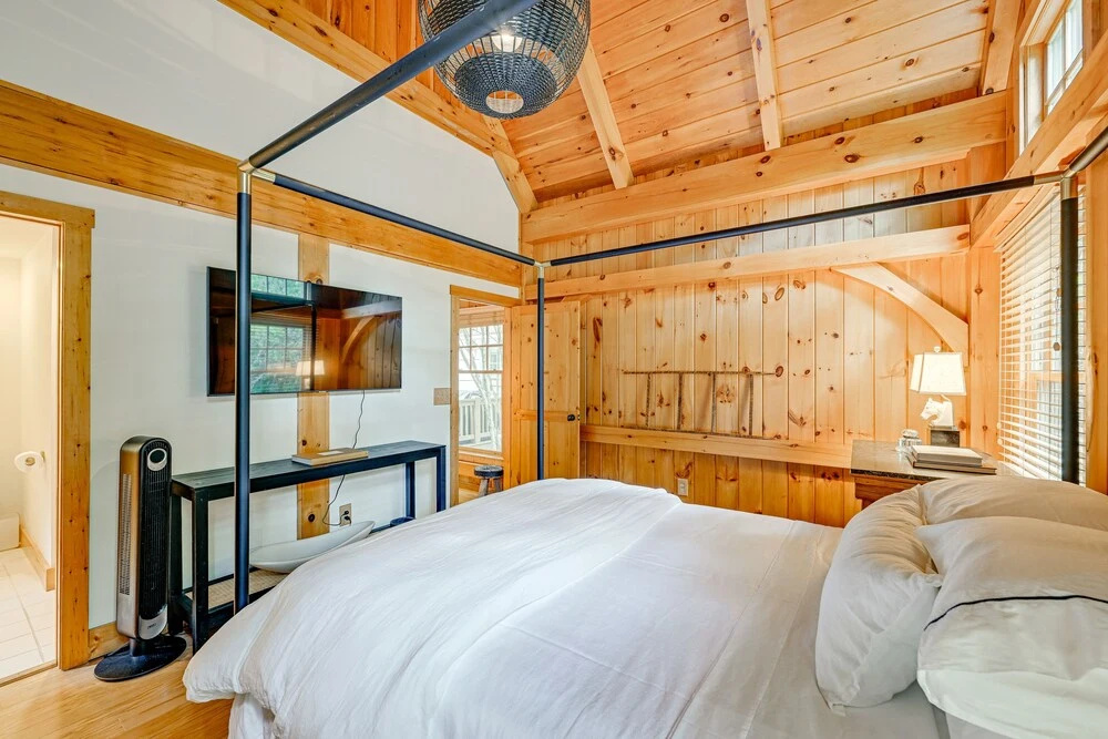 Peaceful Vacation Rental w/ Deck: 5 Mi to Cashiers