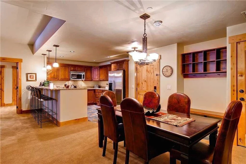 6109 Bear Lodge, Trappeur's Crossing Apartment 3