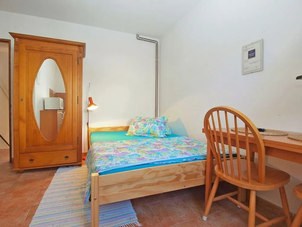 Apartment 1571