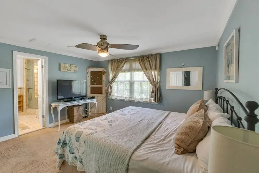 Nando By The Sea 3 Bedroom Home by Redawning