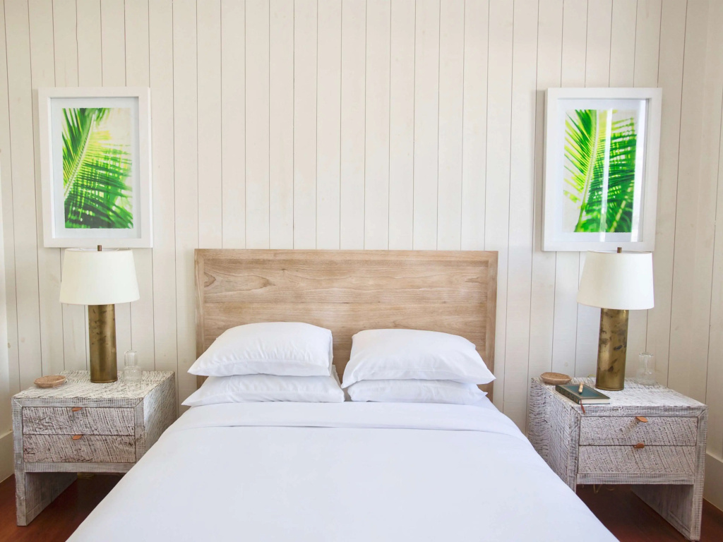Mahogany Bay Resort and Beach Club, Curio Collection