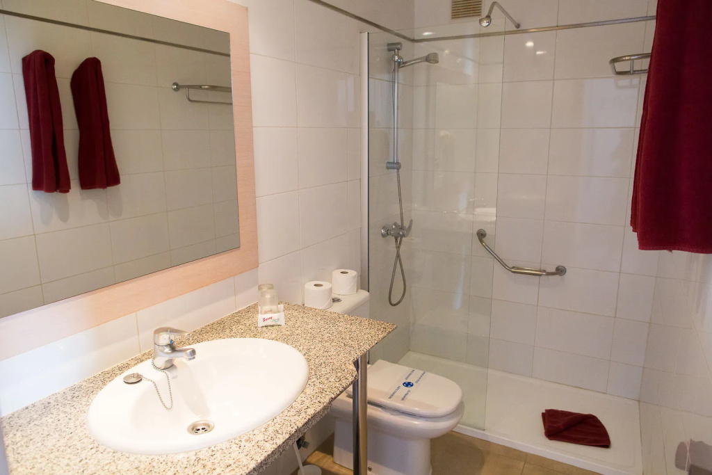 Apartamentos Cabau Cala Nova