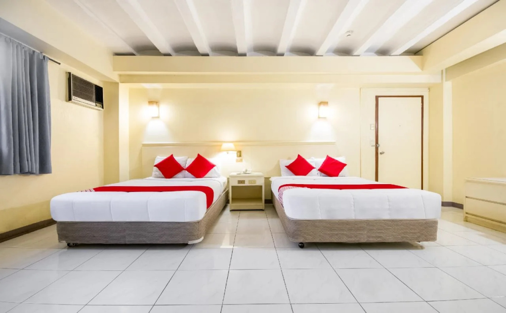 OYO 465 Ford's Inn (Vaccinated Staff)