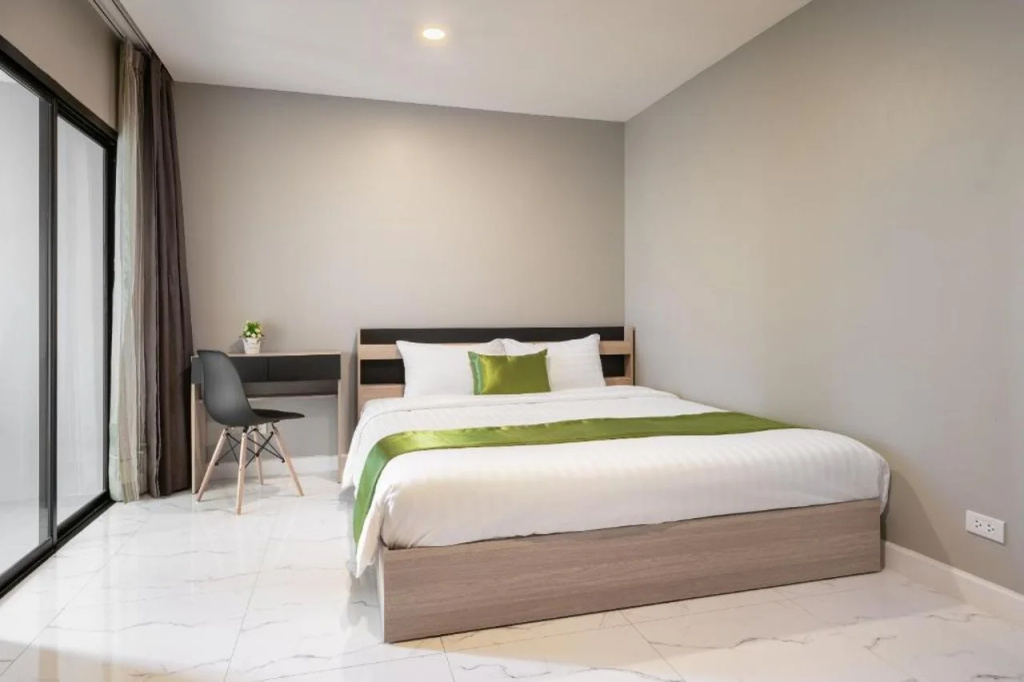 iCheck inn Darisa Ngamwongwan