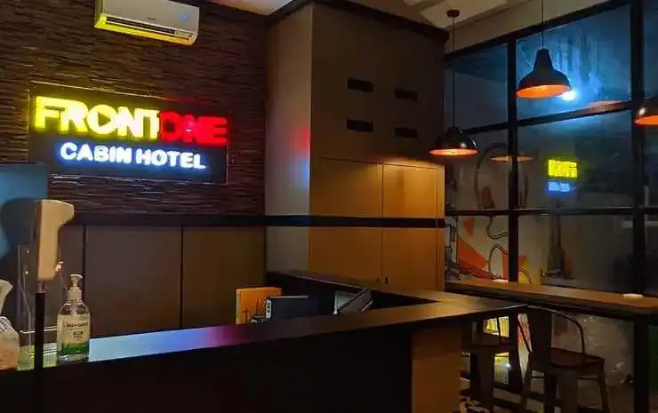 Front One Cabin Hotel Semarang
