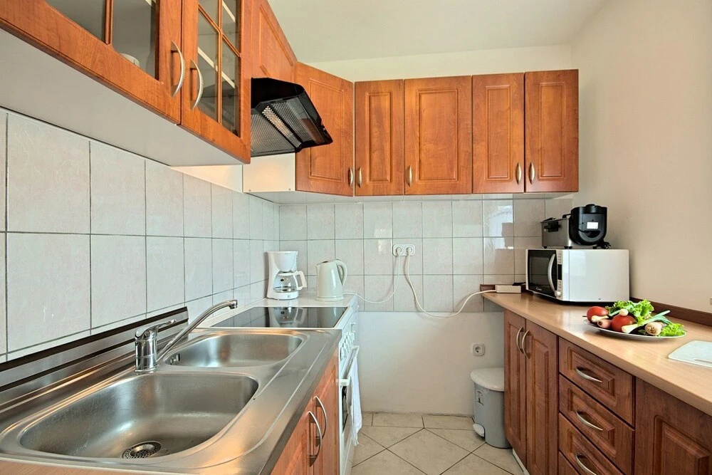 HOUSE Nevenka