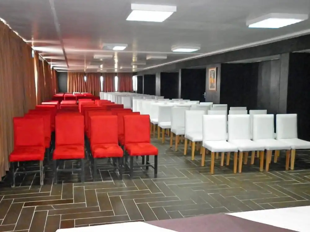 Oscar Hotel