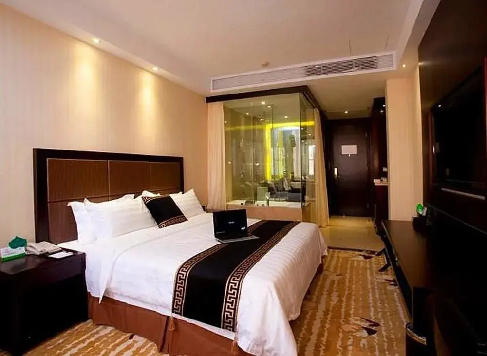 Shenzhen Douhui Fashion Hotel