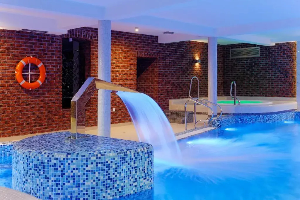 Palac Mortegi Hotel & SPA - Restauracja Szlachecka, SPA, Basen, Sauny, Jazda Konna, Mini Zoo - Luksus, Relaks i Przyroda w jednym!