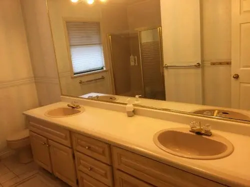 Vancouver Homestay Inn