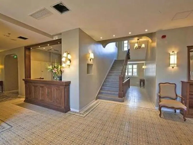 The Colony Hotel