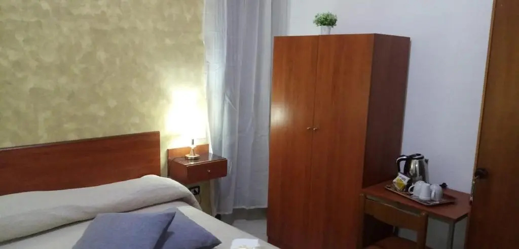 HOTEL CRISARI