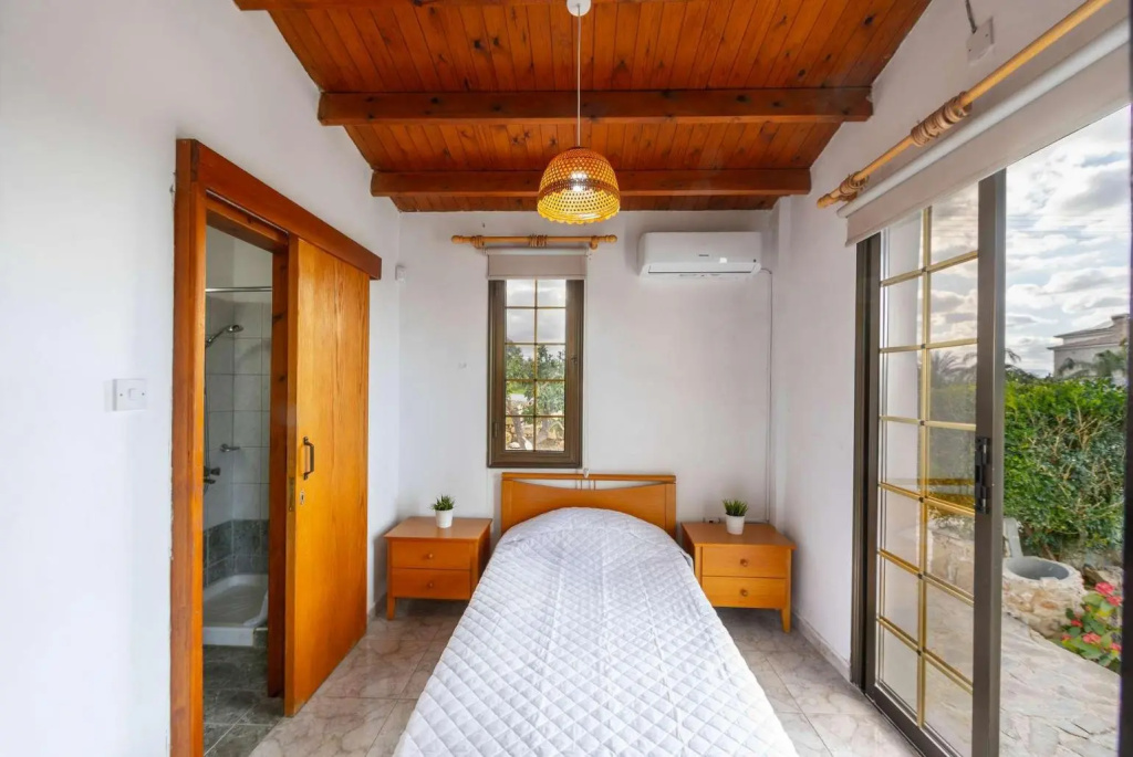 Villa Adonis