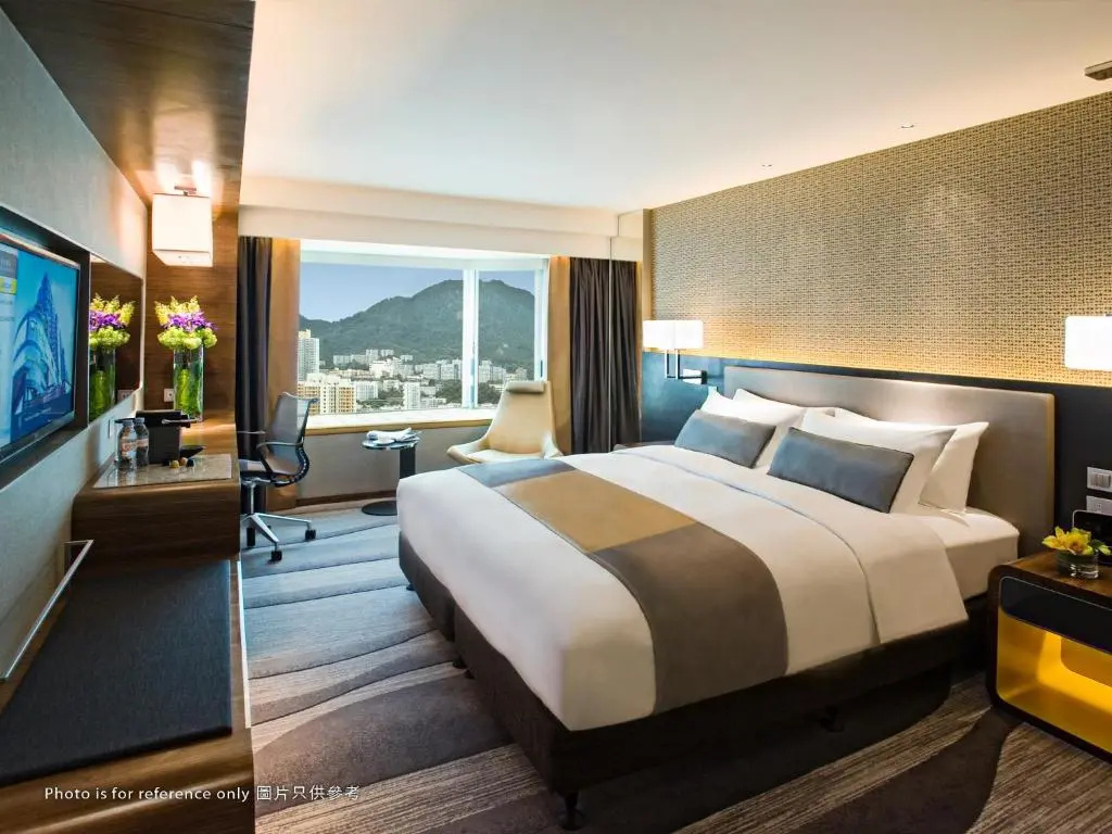 Royal Plaza Hotel
