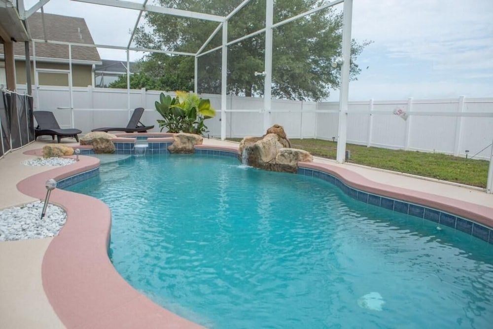 Waterfall 4 Bedroom Villa