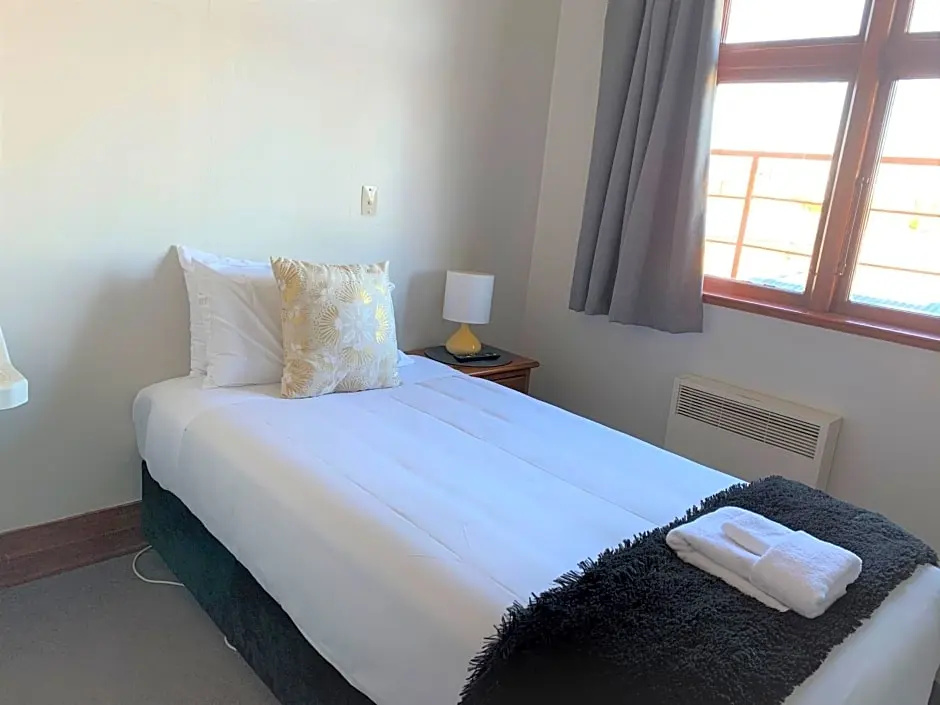 Ranfurly Hotel