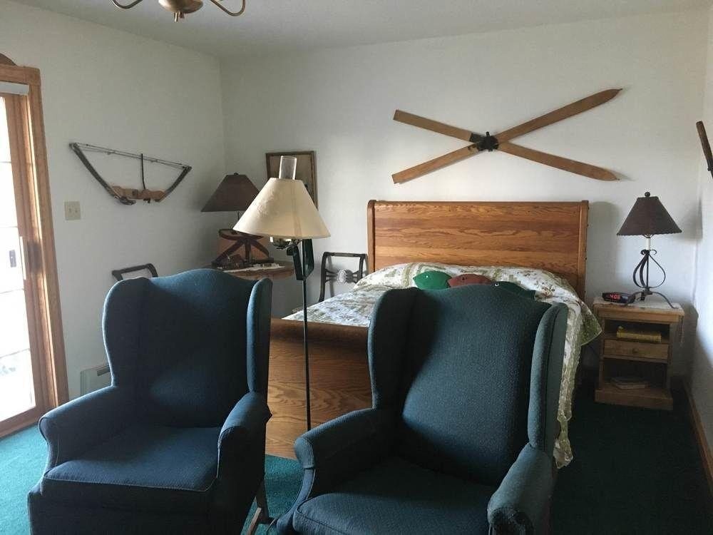 Lakeside Bed & Breakfast