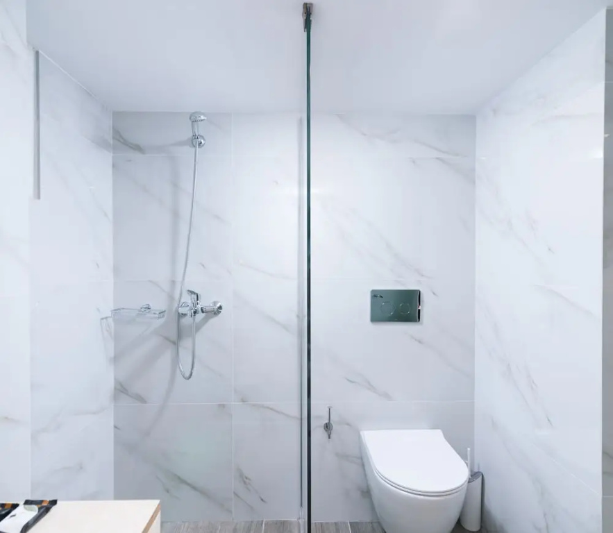 Ermis Luxury Suites & Apartments