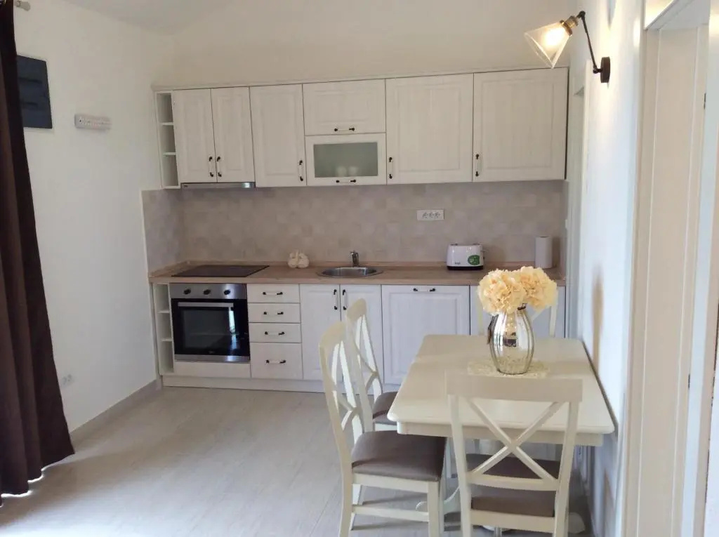 Apartments Raskovic I
