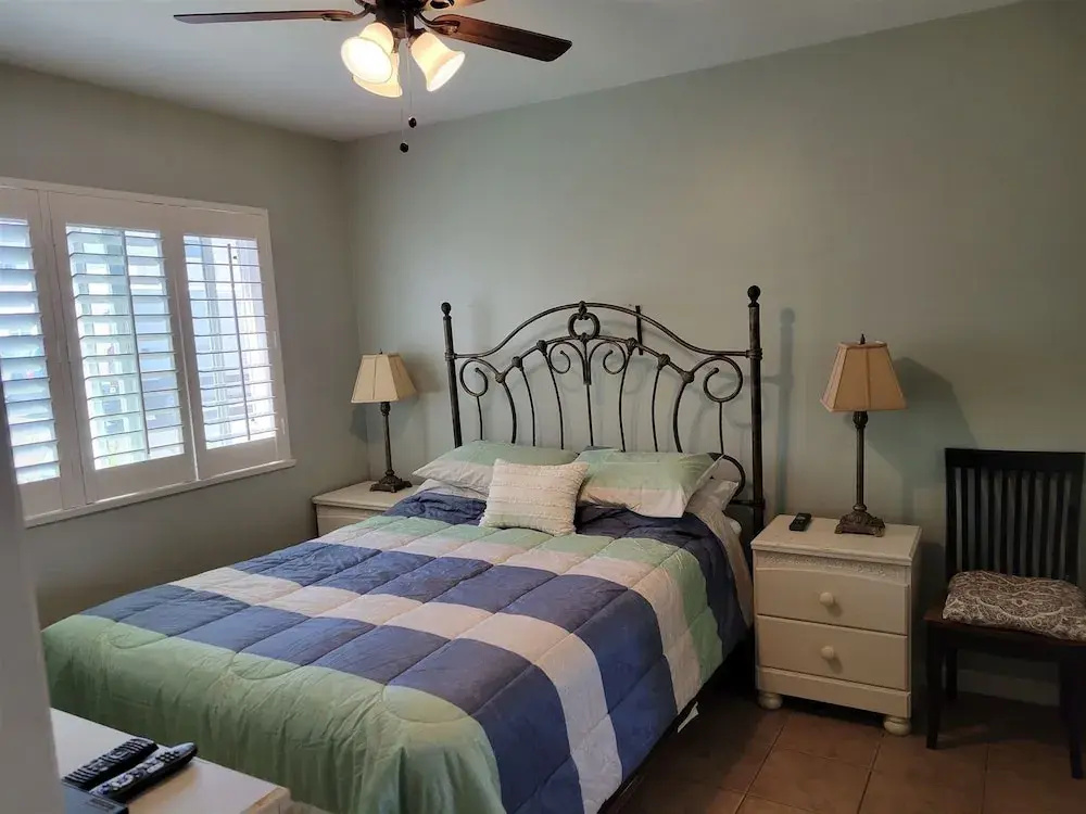 1 Bed Beach Bungalow #130 1 Bedroom Condo by RedAwning