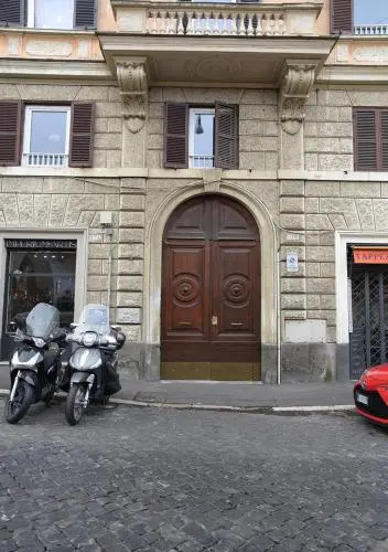 Colosseum Family Apartment S&AR
