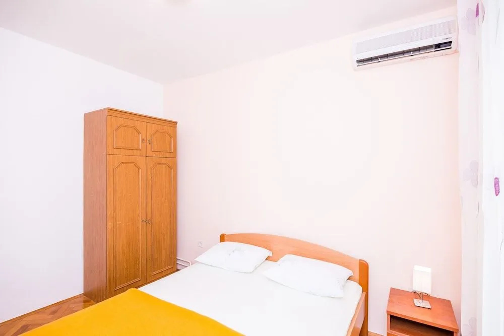 Violic Apartments
