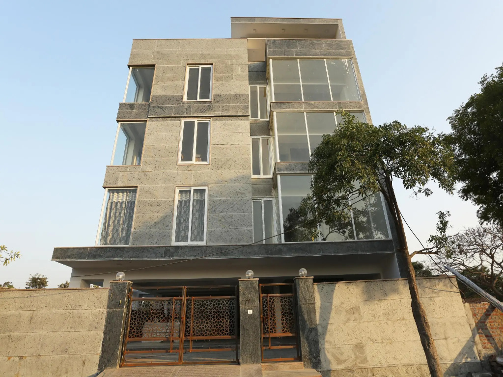 OYO Townhouse 22956 Hotel Grand Residency