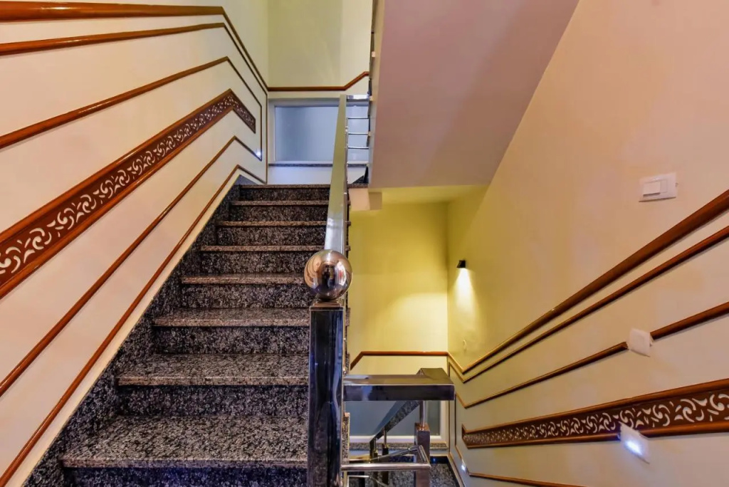 Hotel Purple Orchid