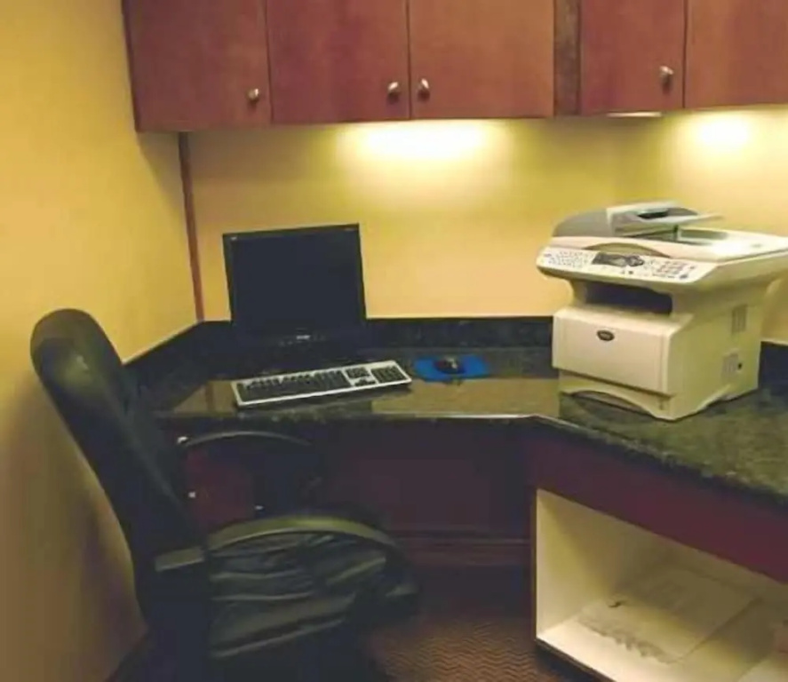 Hampton Inn & Suites Elk City
