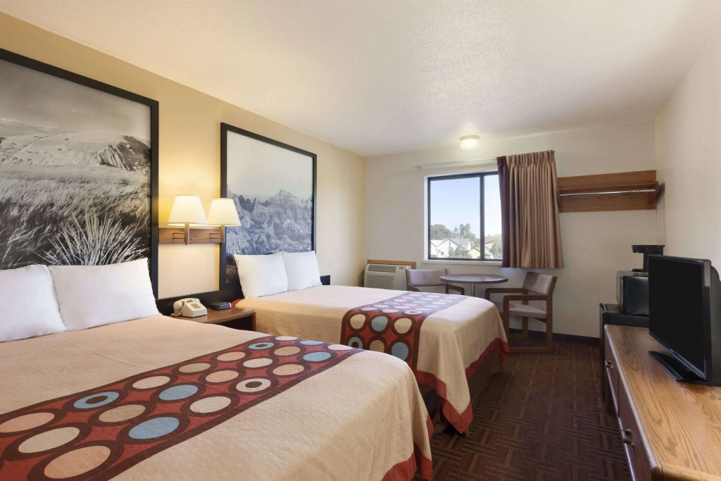 Super 8 by Wyndham Wall