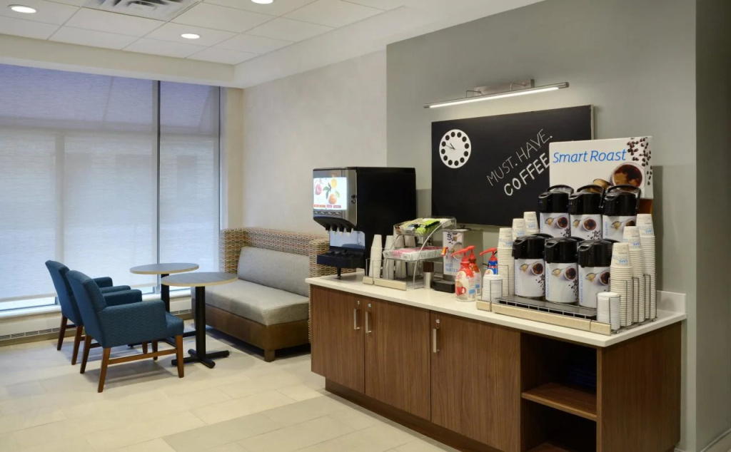 Holiday Inn Express Toronto Downtown by IHG