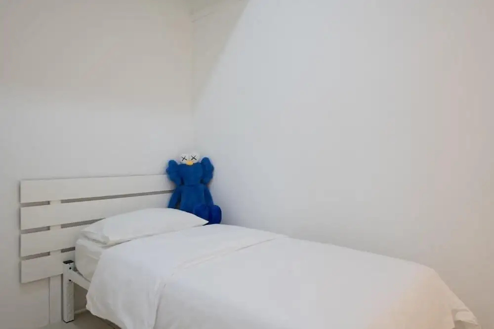 White Cottage Guest House