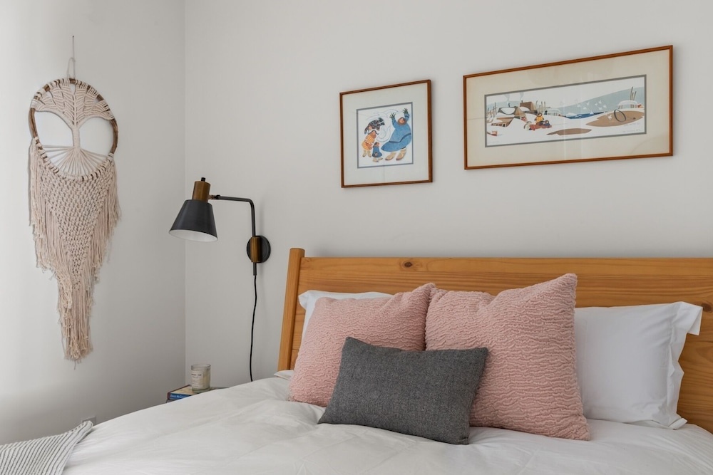 22 Village Run 3 Bedroom Condo by RedAwning