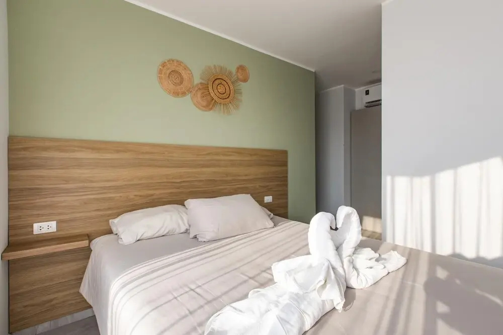 Modern Condo - 1BR & Office T3-528