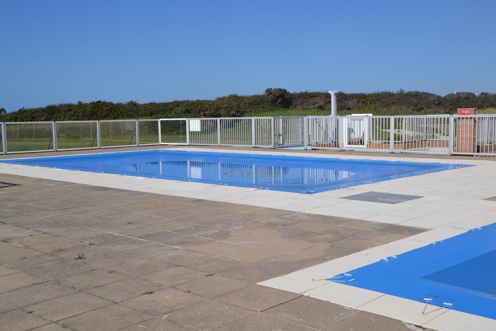 Apartment With one Bedroom in Guidel, With Wonderful sea View, Pool Ac