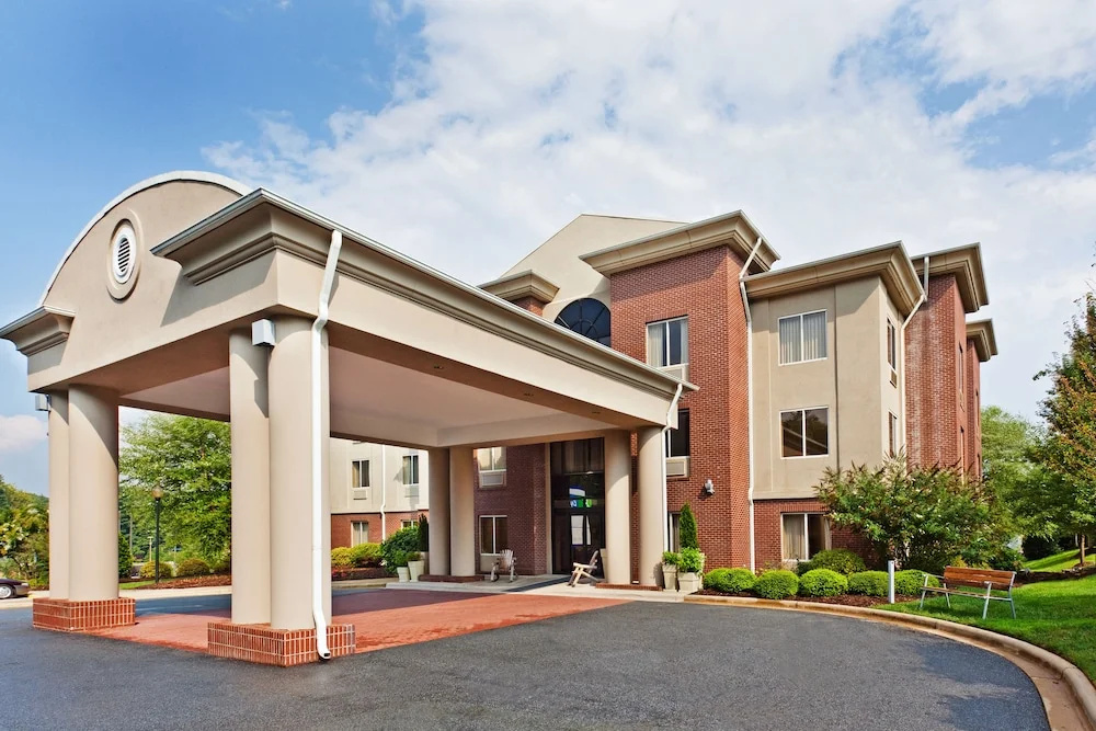Comfort Inn & Suites Brevard North