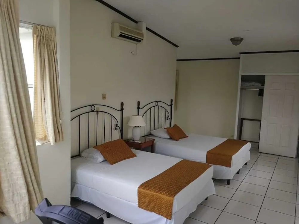 Hotel Villa Serena San Benito