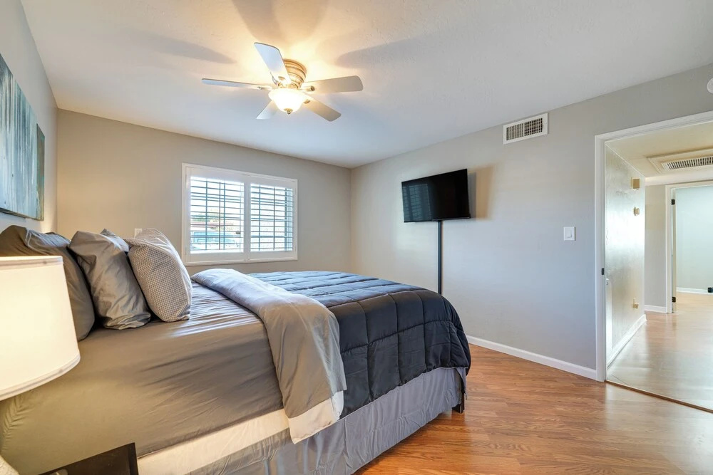 Patio & Pool Access: Modern Oasis 5 Mi to Asu!