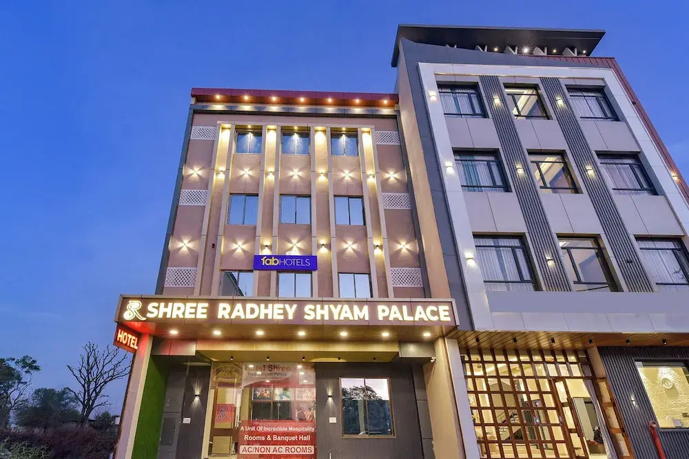 FabHotel Shree Radhey Shyam Palace - 500m Khatushyam Temple Khatoo