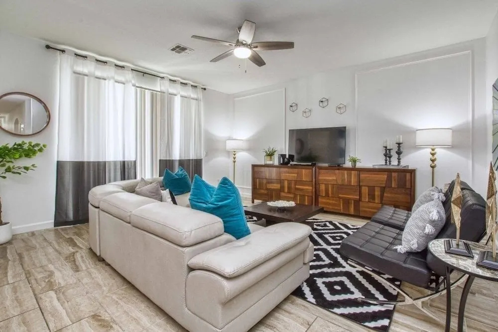 Storey Lake-6 Bedroom Pool -1651ST Home by RedAwning