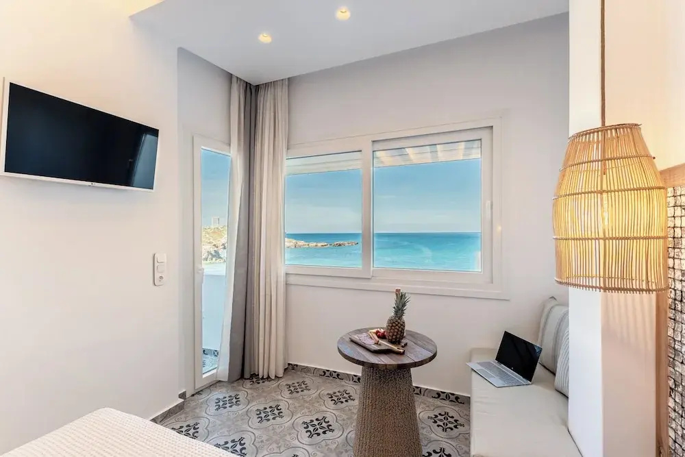Flèria Seaview Suites