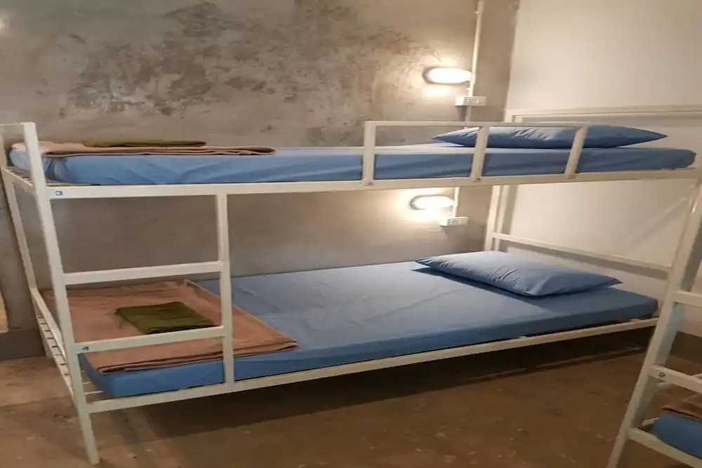 Shut Eye Party Hostel - Adults Only