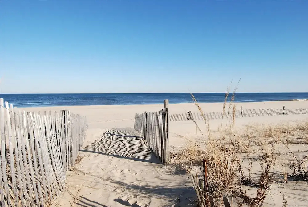 12 Seaside Villas N. Fenwick by Long & Foster