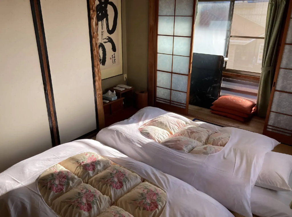 やどや あみ住