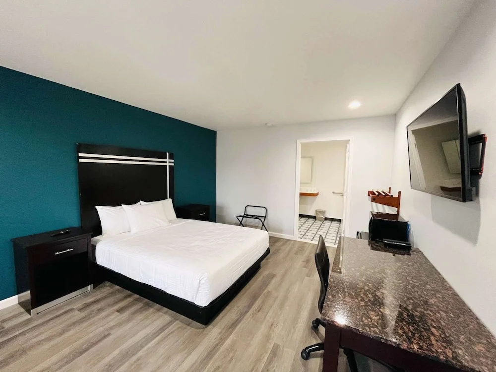 Vallejo Inn & Suites