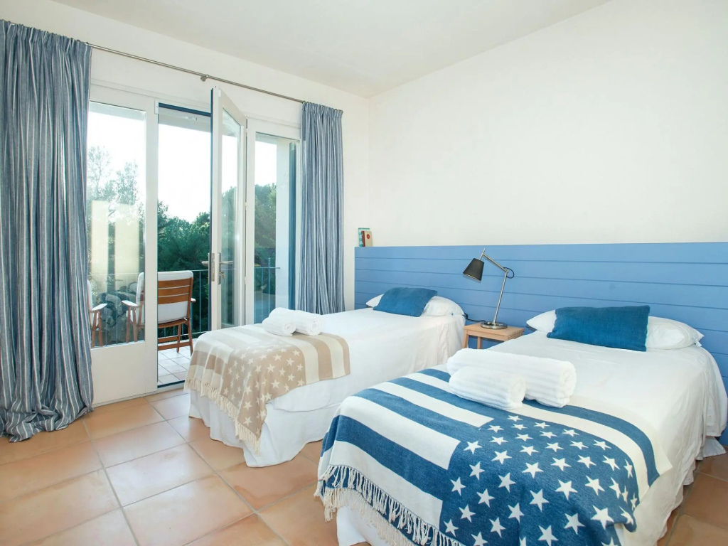 Magnificent house situated in Llafranc with a private pool