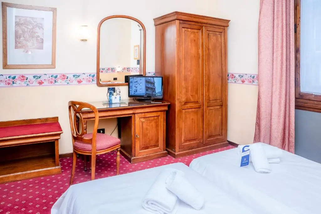 Ih Hotel Select