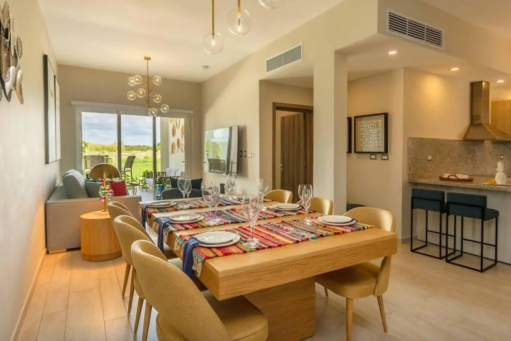 Luxury 2BR Pool & Golf View at Cana Pearl