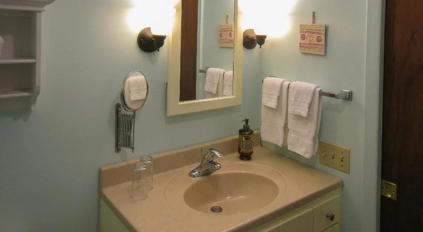 Hale Kai Hawaii Bed & Breakfast