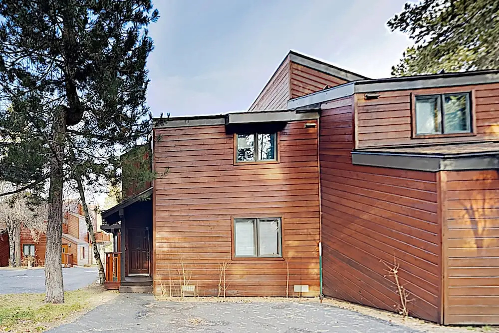 New Listing! Eagle Lodge Getaway W/ Pool & Sauna 2 Bedroom Condo